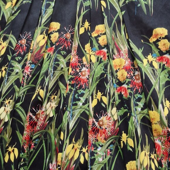 Eva Franco Multicolor Floral Print Dress With Flared Skirt & Pleated Design Sz 8 - Picture 5 of 7